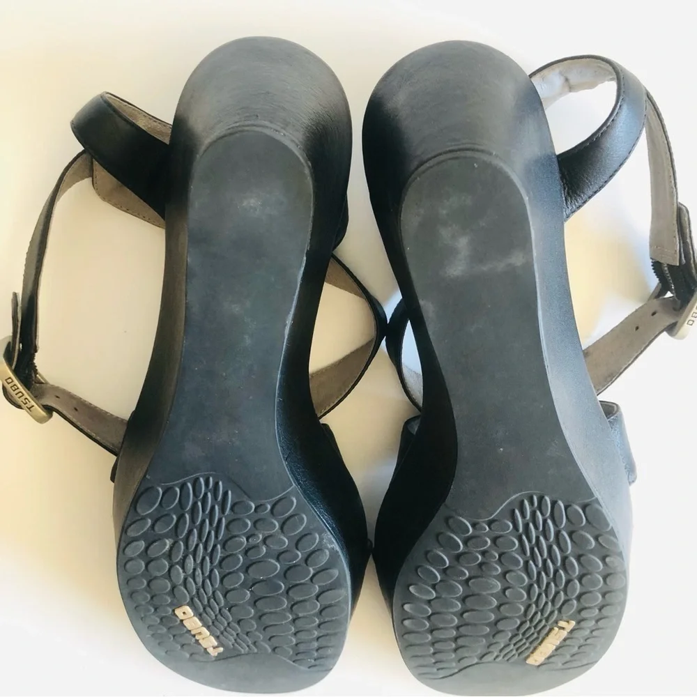Tsubo Olivette Black Leather Wedge Sandal